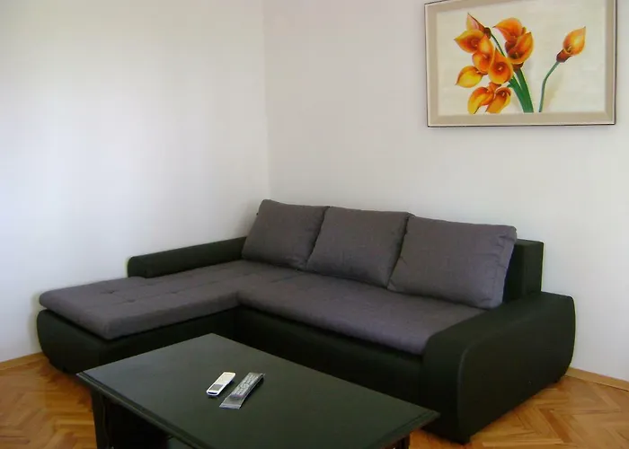 Veronica 아파트 *